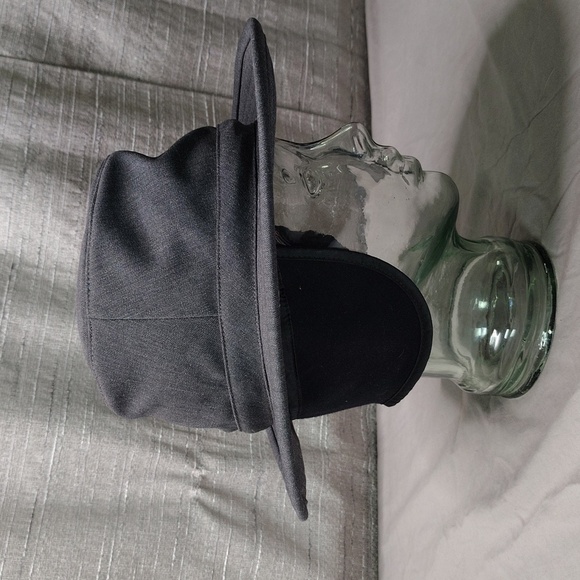 Tilley Uptown Fedora Hat Size 7 1/4 Gray Repellent Tuck Fleece Ear Flap TW107 - Picture 2 of 10